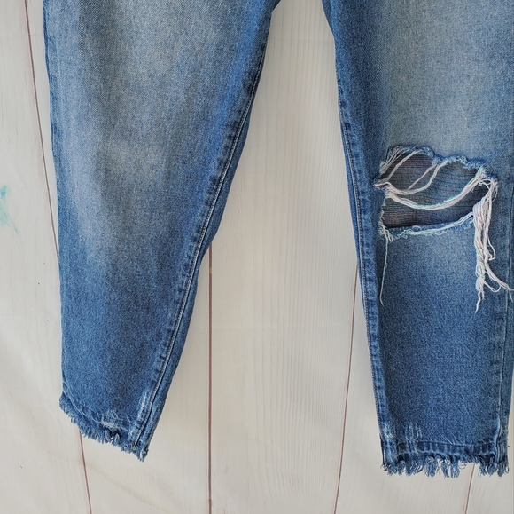KanCan high rise distressed jeans - Picture 3 of 14